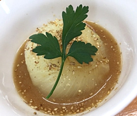 新玉ねぎのごまみそスープ