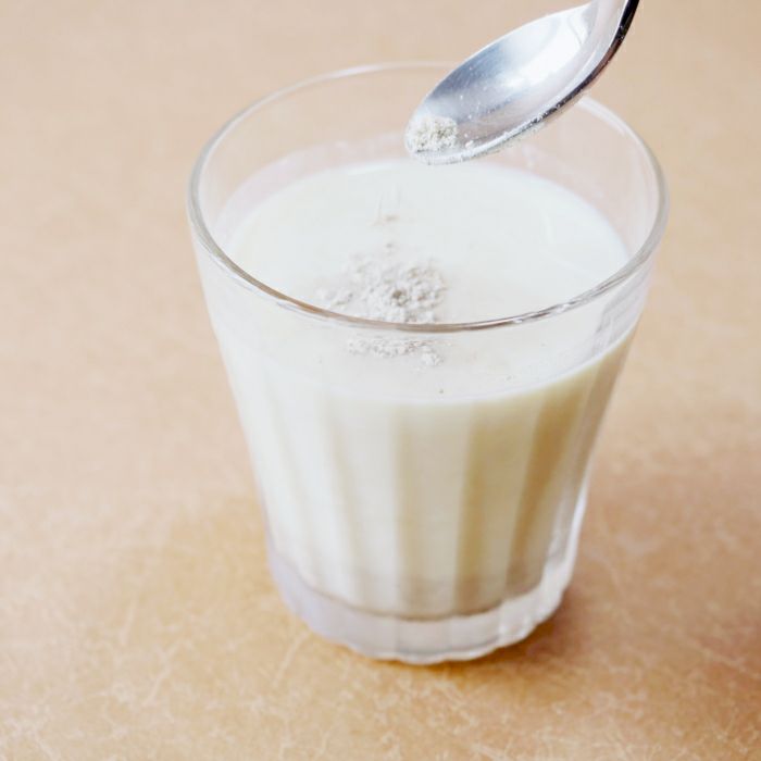 牛乳にゴマプードルを ごまおから